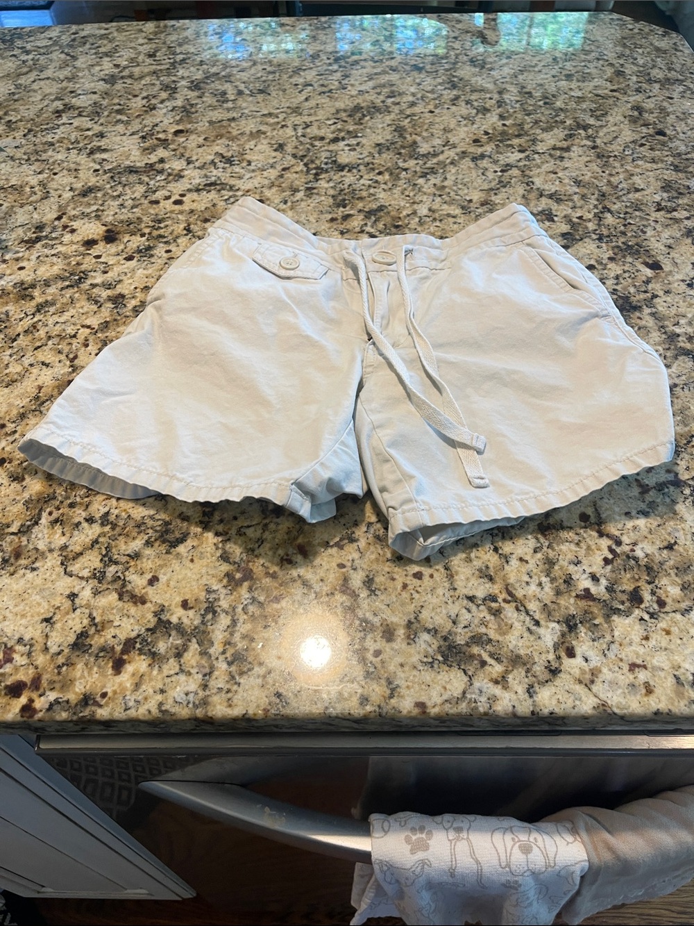 Old Navy Cream Lightweight Women’s Bermuda Shorts